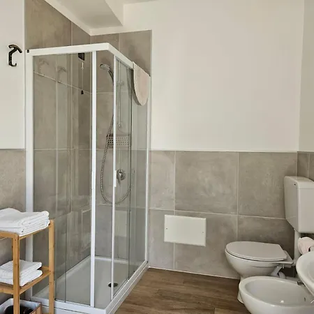 Casa Adelina - Pallanza Centro Feriehus Verbania